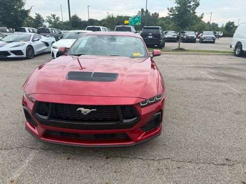 Used 2024 Ford Mustang GT Premium RWD image 2