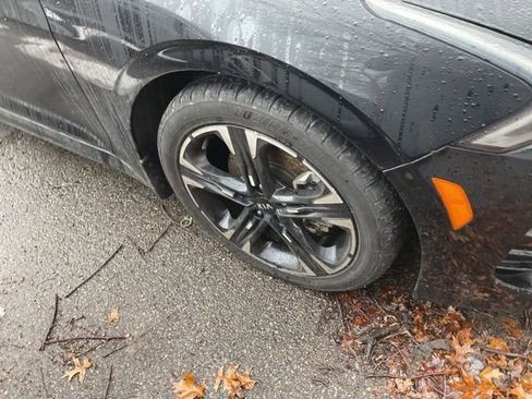 Used 2021 Kia K5 GT-Line w/ GT-Line FWD Premium Package image 3