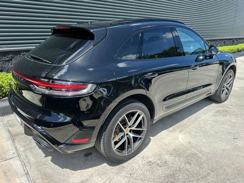 Certified 2023 Porsche Macan image 9