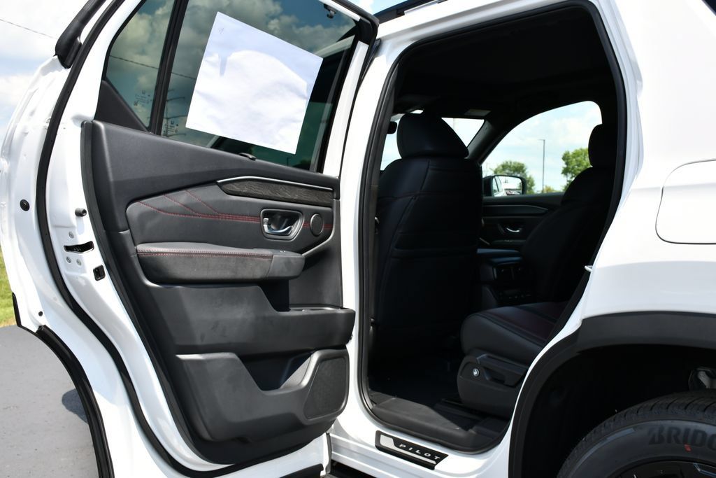 New 2026 Honda Pilot Black Edition image 21