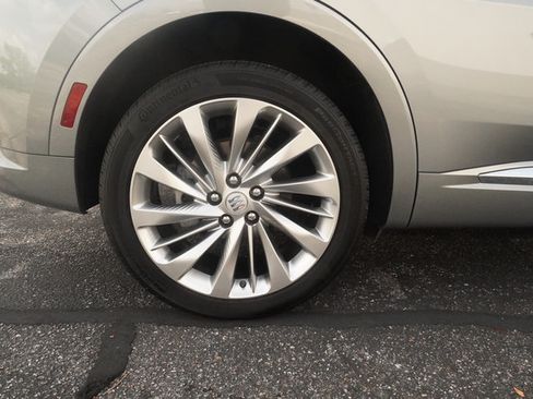 Used 2024 Buick Envision Avenir AWD/4WD image 35
