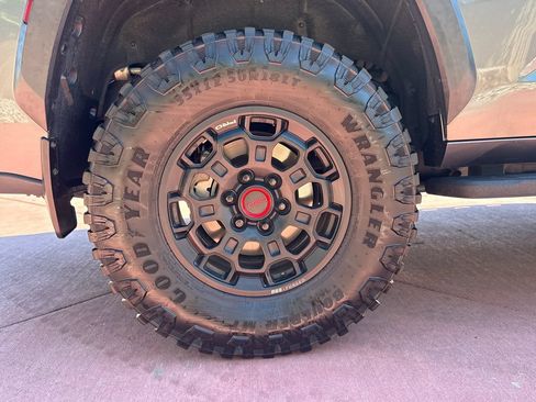 Used 2023 Toyota Sequoia TRD Pro AWD/4WD image 33