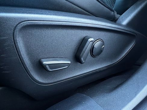 Used 2025 Ford Escape ST-Line w/ Equipment Group 301A image 12