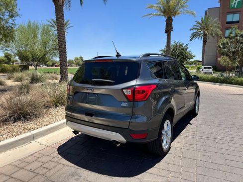 Used 2019 Ford Escape SEL AWD/4WD image 3