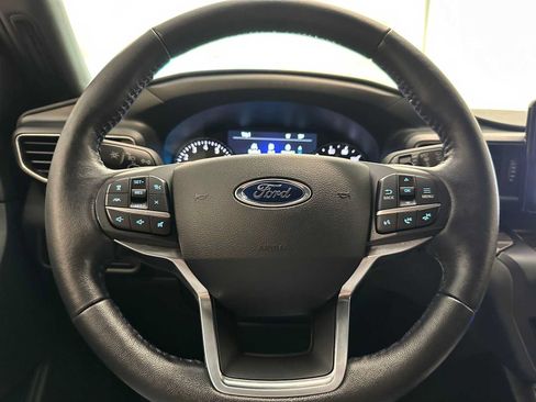 Used 2020 Ford Explorer Limited w/ Class III Trailer Tow Package AWD/4WD image 11