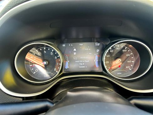 Used 2019 Jeep Compass Limited image 17