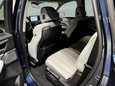 Certified 2026 Acura MDX SH-AWD w/ Technology Package image 10