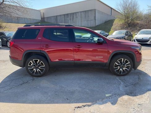 Used 2019 GMC Acadia SLT w/ Black Edition image 4