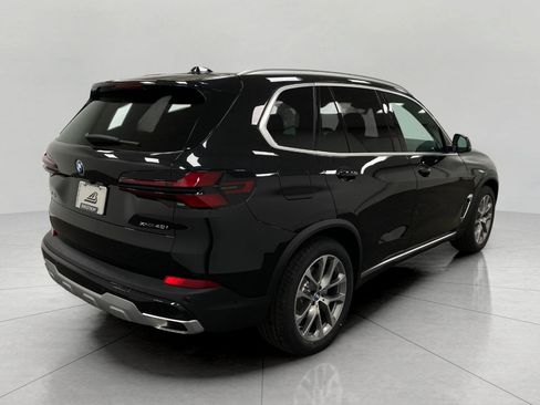 New 2026 BMW X5 xDrive40i w/ Premium Package AWD/4WD image 3