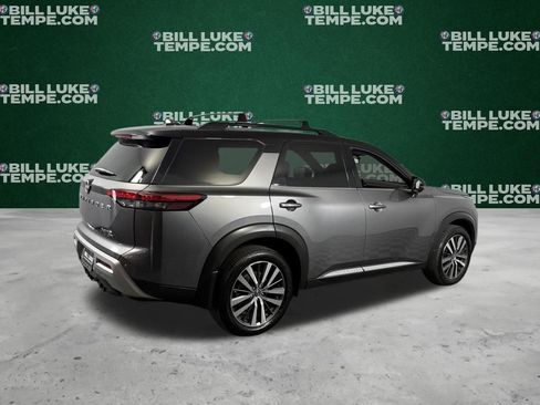 Used 2022 Nissan Pathfinder Platinum w/ Lighting Package (N92) image 7