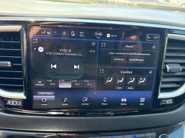 Used 2024 Chrysler Pacifica Touring-L FWD image 14