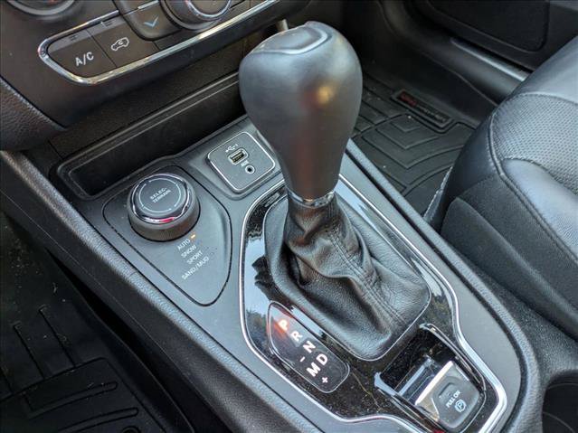 Used 2020 Jeep Cherokee Limited AWD/4WD image 14