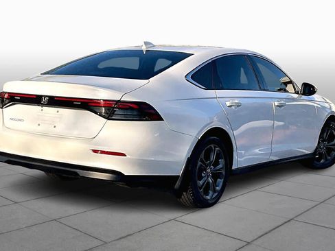 Used 2023 Honda Accord EX image 12