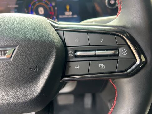 Used 2025 Chevrolet Traverse RS image 14