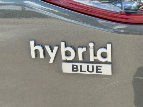 Used 2022 Hyundai Ioniq Blue FWD image 32