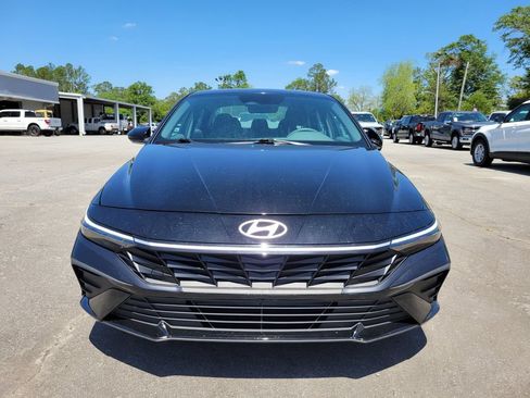 Used 2024 Hyundai Elantra SEL FWD image 8
