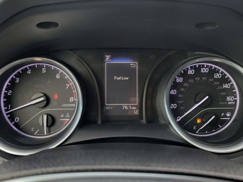 Certified 2018 Toyota Camry SE FWD image 20