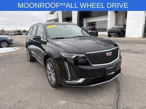 Used 2025 Cadillac XT6 Premium Luxury image 16