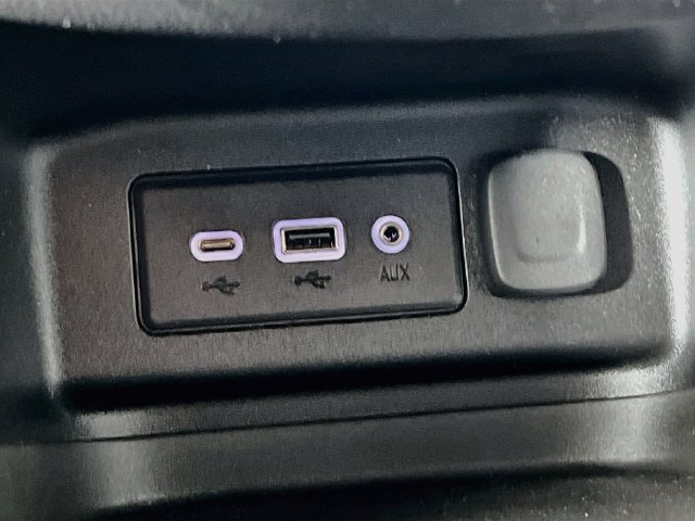 Used 2021 Chevrolet Equinox LT FWD image 20