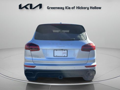 Used 2017 Porsche Cayenne Platinum Edition image 6