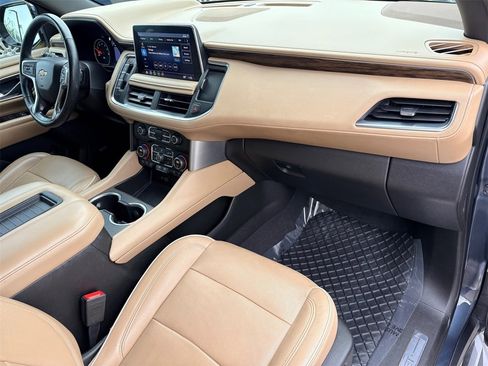 Used 2021 Chevrolet Tahoe Premier w/ Premium Package image 27