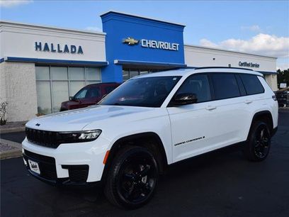 Used 2023 Jeep Grand Cherokee L Laredo