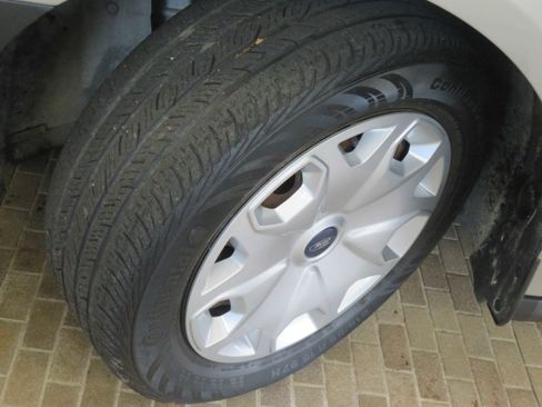 Used 2016 Ford Transit Connect XL image 11