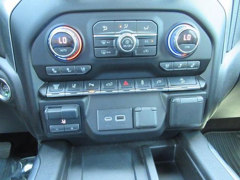 Used 2021 Chevrolet Silverado 2500 LTZ w/ LTZ Premium Package AWD/4WD image 25