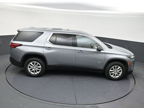 Used 2023 Chevrolet Traverse LS image 17