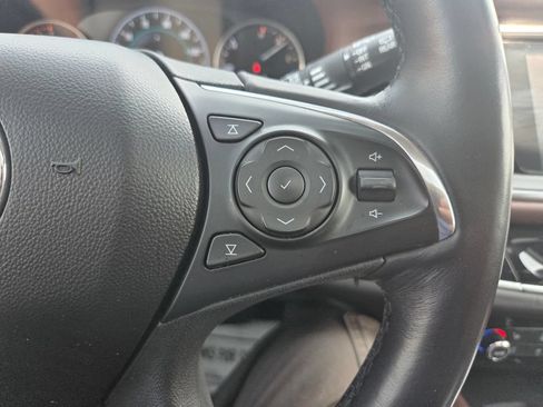 Used 2018 Buick Enclave Avenir AWD/4WD image 22