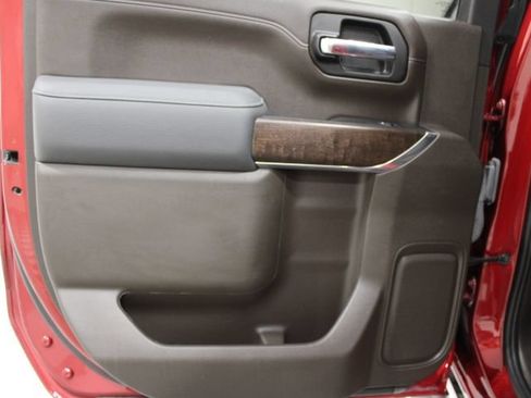 Used 2022 GMC Sierra 1500 Denali w/ Driver Alert Package II AWD/4WD image 23