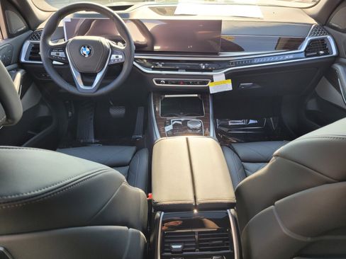 New 2026 BMW X5 sDrive40i image 13