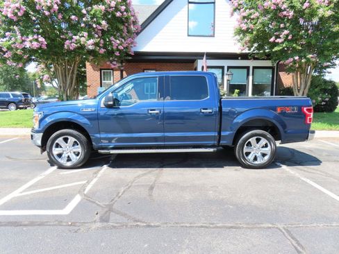 Used 2020 Ford F150 XLT w/ Equipment Group 302A Luxury AWD/4WD image 3