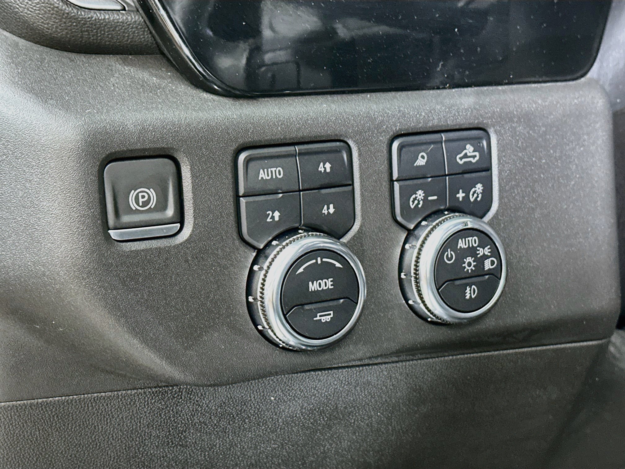 Used 2024 GMC Sierra 1500 SLT w/ SLT Premium Plus Package AWD/4WD image 10