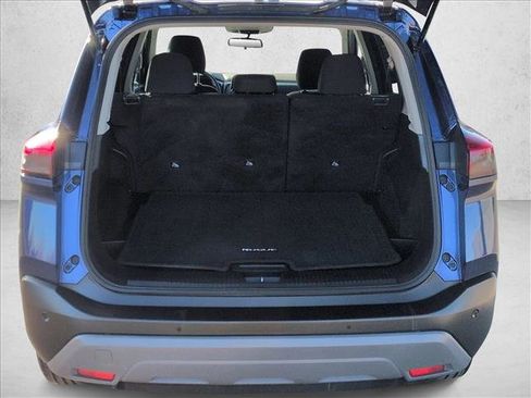 Used 2023 Nissan Rogue S image 6