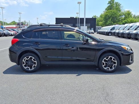 Used 2017 Subaru Crosstrek 2.0i Limited AWD/4WD image 4