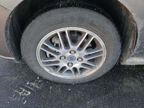 Used 2011 Ford Focus SE w/ 201A Rapid Spec Order Code image 19