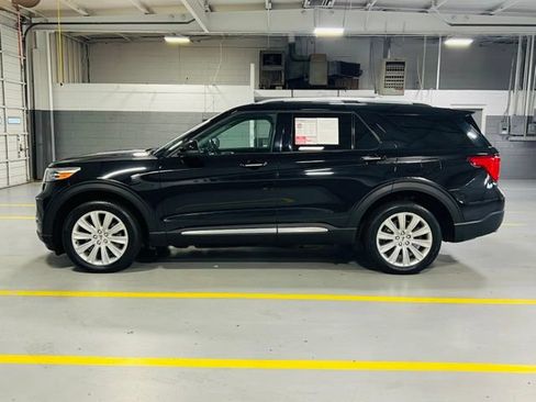 Used 2021 Ford Explorer Limited w/ Hybrid Equipment Group 310A AWD/4WD image 18