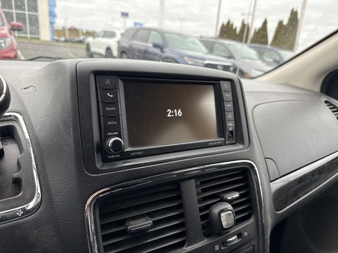 Used 2019 Dodge Grand Caravan SE image 10