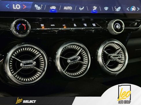 Used 2024 Chevrolet Blazer EV LT AWD/4WD image 19