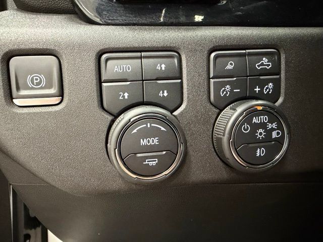 Certified 2024 Chevrolet Silverado 1500 High Country AWD/4WD image 17