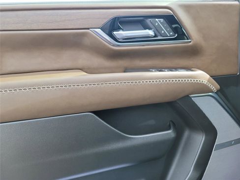 New 2026 GMC Yukon Denali Ultimate AWD/4WD image 22