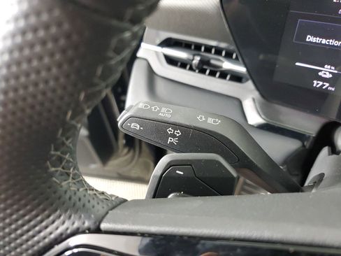 Certified 2025 Audi SQ6 e-tron Prestige w/ 21" Black Optic Wheel Package image 36