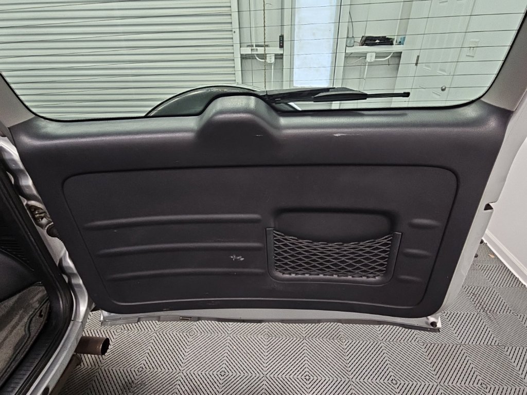 Used 2005 Toyota RAV4 2WD w/ "L" Pkg image 28