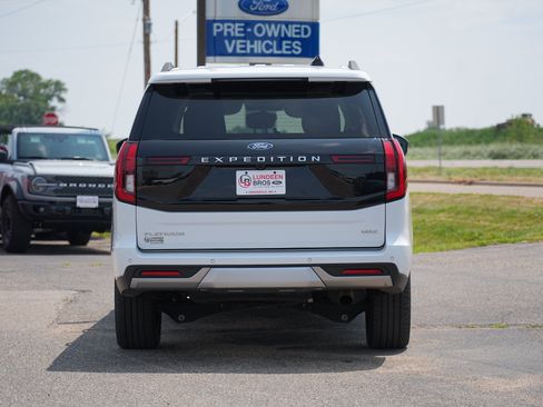 Used 2025 Ford Expedition Max Platinum w/ Driver's Package AWD/4WD image 4