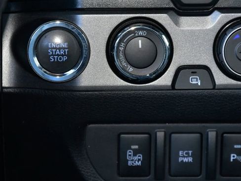 Used 2022 Toyota Tacoma TRD Sport image 24