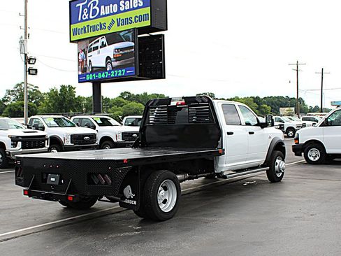 Used 2024 RAM 5500 Tradesman w/ Chrome Appearance Group AWD/4WD image 5