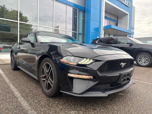 Used 2018 Ford Mustang Coupe w/ Equipment Group 101A RWD image 1