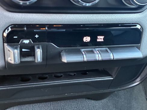 Used 2024 RAM 3500 Big Horn image 10