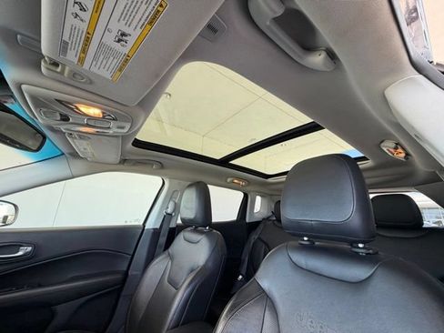 Used 2018 Jeep Compass Limited w/ Navigation Group AWD/4WD image 27